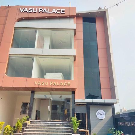 Hotel O Vasu Palace Ayodhya Eksteriør bilde