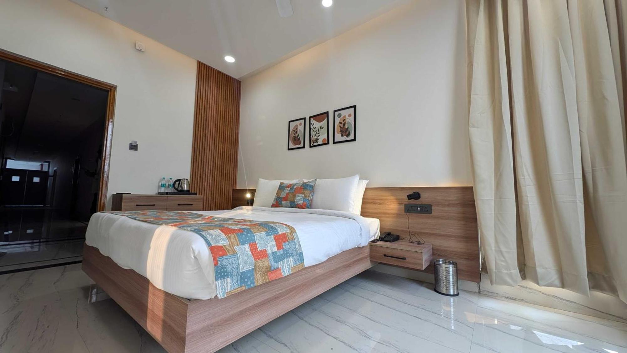Hotel O Vasu Palace Ayodhya Eksteriør bilde
