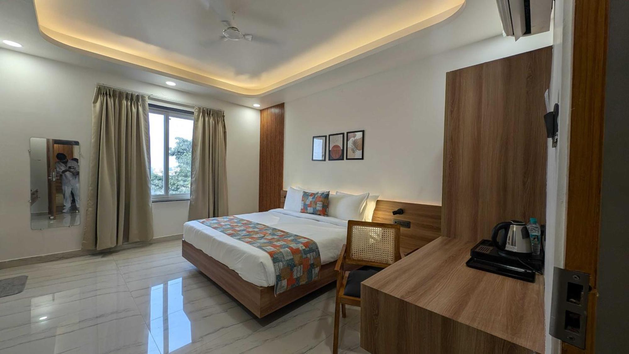 Hotel O Vasu Palace Ayodhya Eksteriør bilde