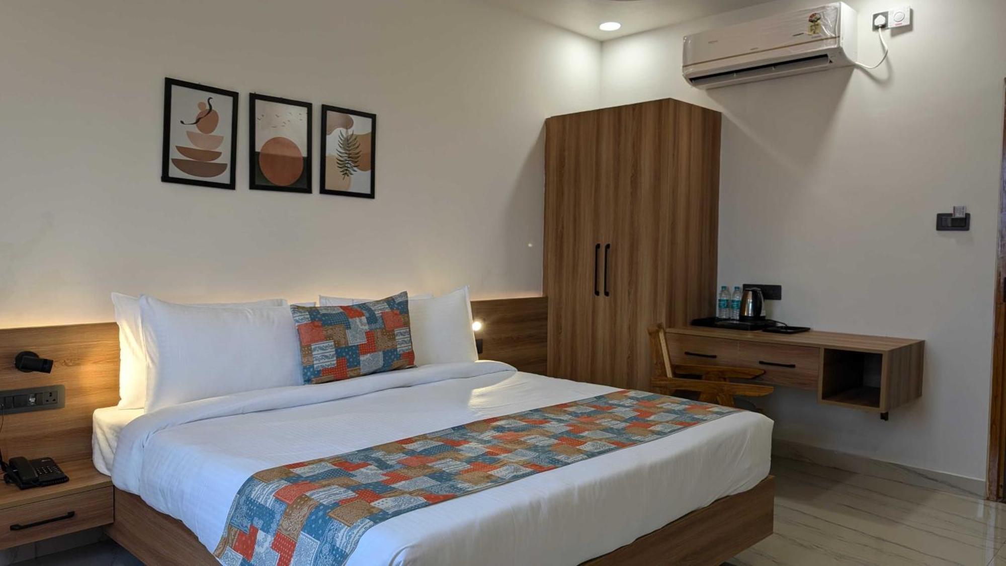 Hotel O Vasu Palace Ayodhya Eksteriør bilde